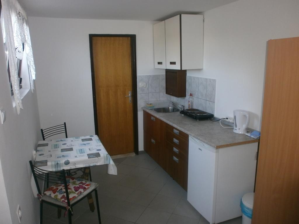 Apartman Lana *